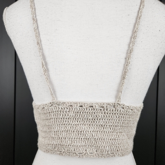 AMERICAN EAGLE OUTFITTERS CROCHET BRALETTE HALTER TOP SIZE SMALL - Picture 5 of 5